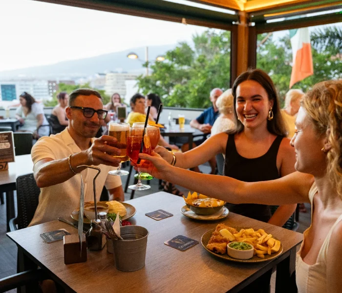 Imagen de la galeria de Temple Bar Tenerife, pub irlandes con ambiente, bar y musica en vivo
